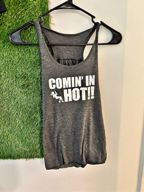 White Mountain Graphic Tank Top in Gray